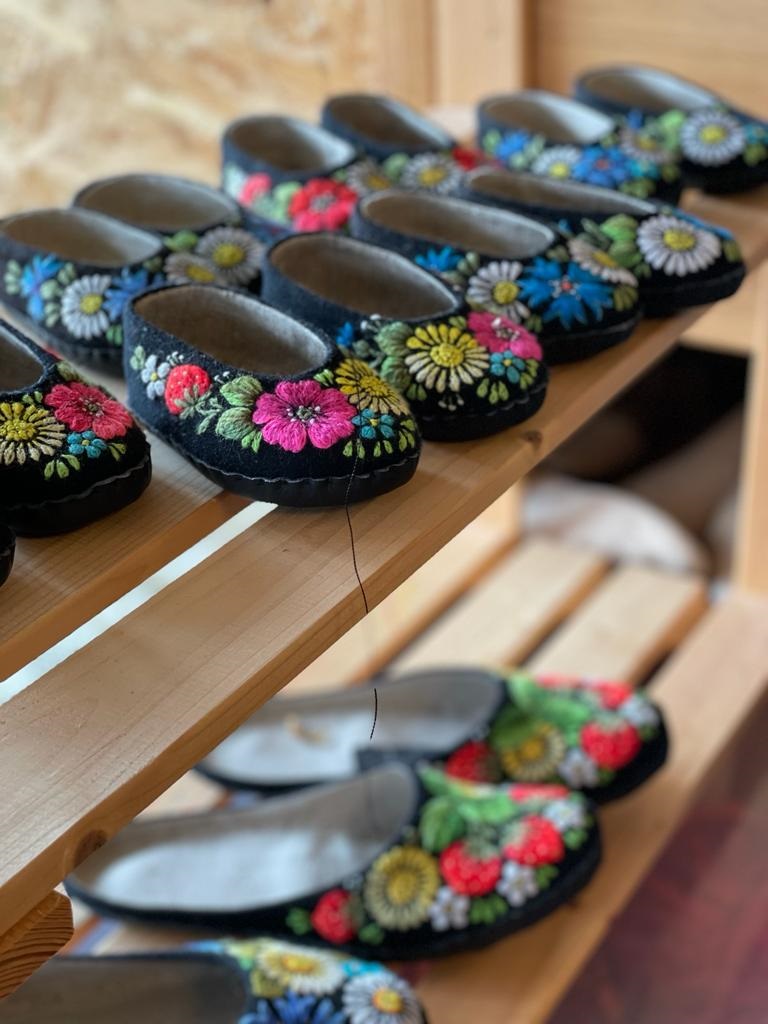 Muhu patid - traditional  hand embroidered shoes